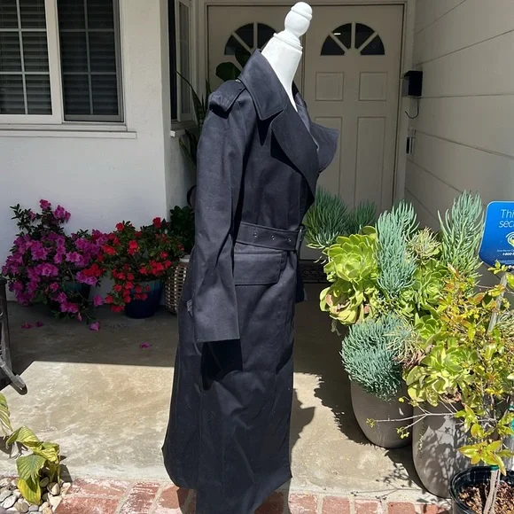 Banana Republic Trench Coat - Picture 7 of 16